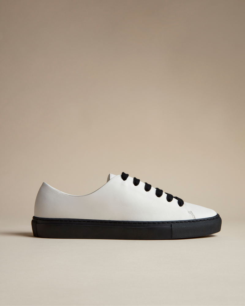 LORE SNEAKER BLACK SOLE - Chalk